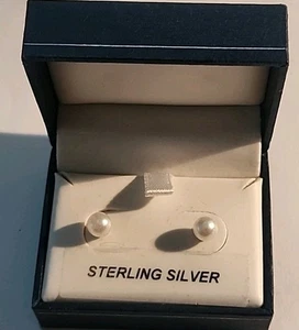 STERLING SILVER 6MM ROUND PEARLS STUD EARRINGS WITH BOX - Picture 1 of 4