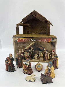 Set Natività Vintage 9 Pezzi Figure Mangiatoia Stalla Fienile Natale Dipinto A Mano - Foto 1 di 24