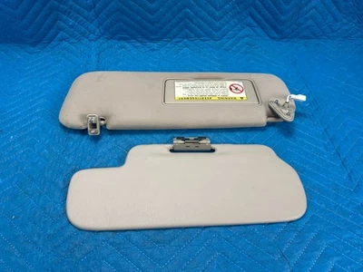 雷克萨斯 LX470 Sun Visor Primary & Secondary Driver's Side 象牙色:LG00 2003 - 2006 原始设备制造商 — 第 1/4 张图片
