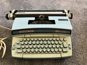 VTG Smith-Corona Coronet Super 12 Electric Typewriter Powder Baby Blue tested - Picture 1 of 5