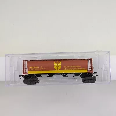 InterMountain 65116-xx N Scale Cylindrical Covered Hopper - Canadian Wheat Board - Image 1 of 2