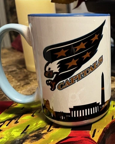 Washington Capitals “Screamin’ Eagle” Edition 15 oz Mug Cover