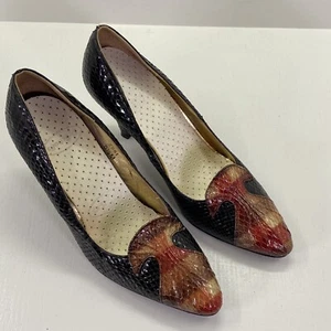 J Renee Pump Reptile Snake Heels Black Red Brown Fan Design Closed Toe Size 5.5 - Picture 1 of 12