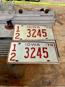 1970 Butler County Iowa License Plate Pair - Picture 1 of 2