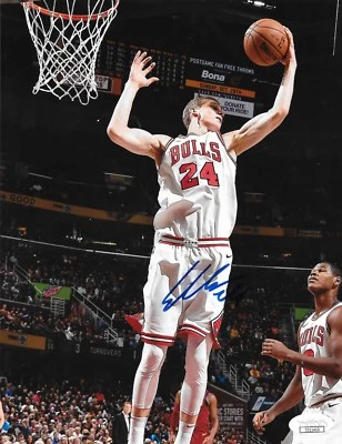 Lauri Markkanen signed Chicago Bulls 8x10 photo autographed JSA 6  - Image 1 of 2