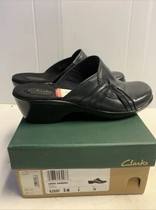 Womens Clarks Navy Marine April Garden Size US 8 M Slip On Shoes - Picture 1 of 4