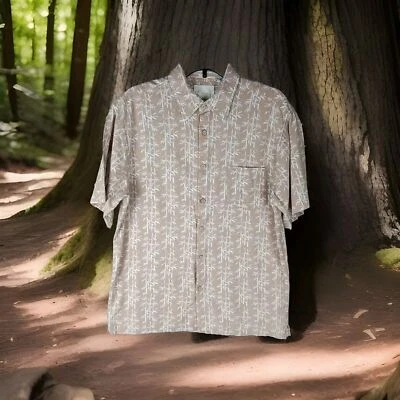 Camisa de bambú verde para hombre con botones en L estampado de árbol de bambú 80 % bolsillo de bambú Foto 1 de 4