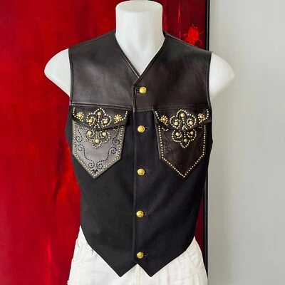 GIANNI VERSACE Chaleco de Cuero con Tachuelas y Bolsillos Recortados Talla 48, de S/S 1993 Foto 1 de 4