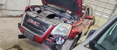 2010 GMC Terrain 2.4L Engine Motor OEM 100K Miles - LKQ436915643 - Image 1 of 4