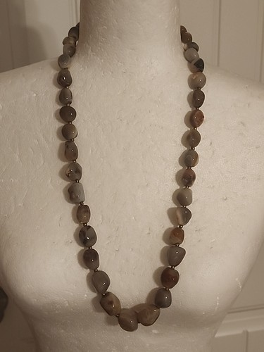 OFF WHITE Collana di perle vintage luminosa vera pietra marrone grigio bianco sporco chiusura a botte