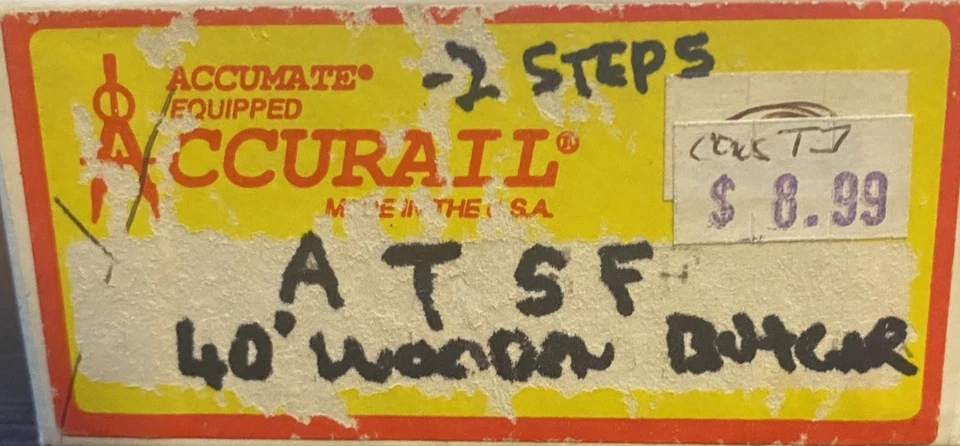 Accurail Ho - 40' Wooden Boxcar AT&SF 37026 - SW - Image 1 of 2