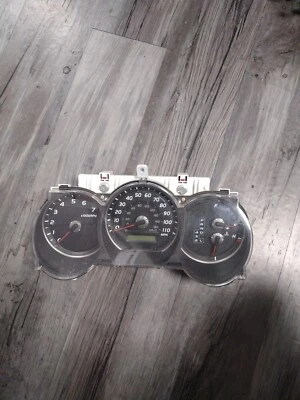 2005 Toyota 4Runner Speedometer Gauge Cluster V8 4X4 LIMITED 83800-35C40 - Image 1 of 4