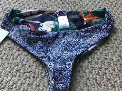 Body Glove Free Spirit Reversible Surf Rider Bikini Bottom Women's Size M 8534 - Image 1 of 4