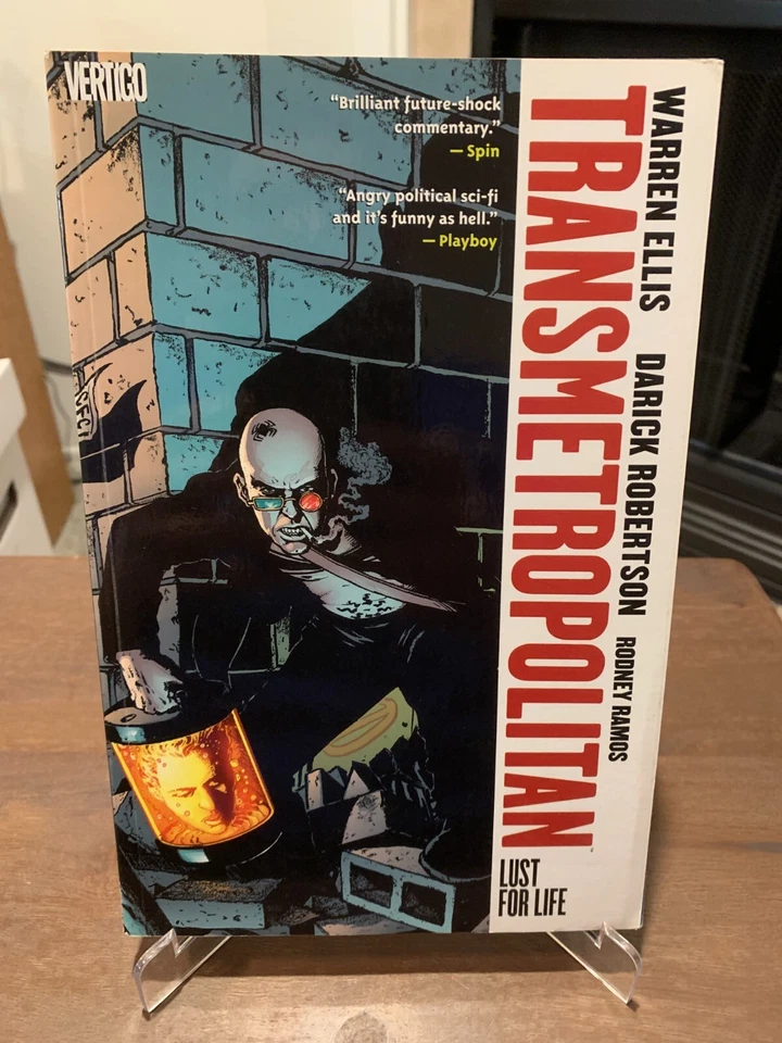 Libro de bolsillo comercial Transmetropolitain Vol #2 Vertigo Comics Foto 1 de 1