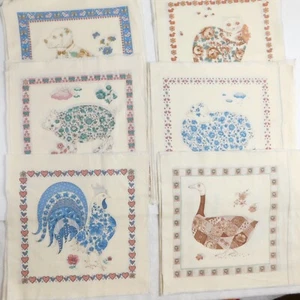 Joan Kessler Lot of 32 Quilt Squares Cotton Fabric Farm Animals Country Vintage - Picture 1 of 23