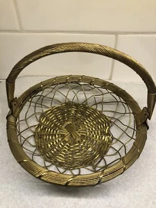 VTG Basket Solid Brass Weave Woven Wire Swivel Handle Regency Decor Heavy V G - Picture 1 of 13