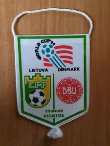 Stendardo calcio Lituania vs Danimarca 1992 FIFA WC 1994 USA partita di qualificazione - Foto 1 di 2