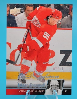 2010-11 Upper Deck Series 2 Niklas Kronwell UD Exclusives Spectrum /10 #318 SSP - Image 1 of 2