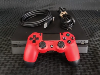 394338 - Consola PS4 Slim, Cable HDMI, Cable de Alimentación y Mando PS4 (Rojo) Foto 1 de 4