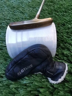 Putter de golf Spalding 40 de colección 35,5" para diestros latón cobre con cabezal de cubierta Foto 1 de 4