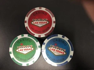 New Las Vegas Poker Chips Total 50: 25 Green, 10 Red, 15 Blue. Two Sealed Stacks - Picture 1 of 3