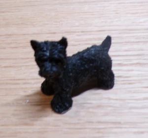Schnauzer negro miniatura para casa de muñecas de Heidi Ott - Imagen 1 de 1