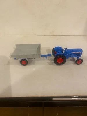 Matchbox King Size K11 Fordson Tractor With Dump Trailer - Image 1 of 4