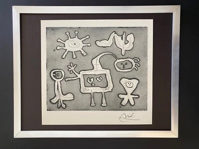 JOAN MIRO 1958 BEAUTIFUL SIGNED PRINT FRAMED + BUY IT NOW!! LIST $695 - image 1 of 3