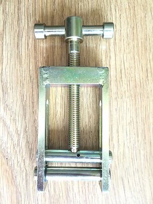 Brand New 42mm Squeeze Off Tool/Pipe Clamp, Silver Passivate Zinc Finish.