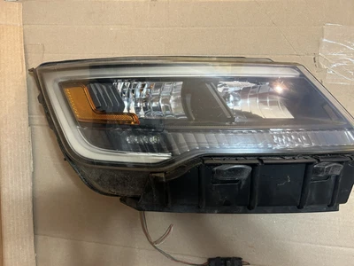 Ford Explorer 2016-2019 pasajero derecho faro LED (con policía) OEM Foto 1 de 4