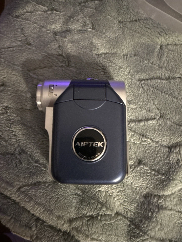 Aiptek DZO-V50 Blue Camera Video Recorder 4X Smartzoom - Image 1 of 1