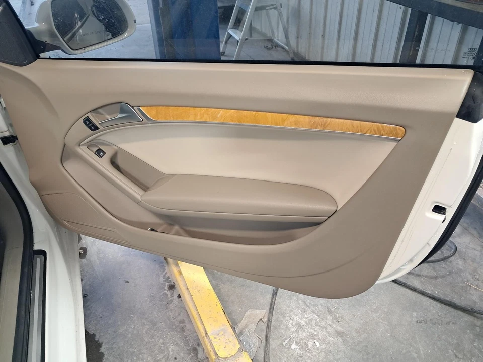 Used Front Right Door Interior Trim Panel fits: 2010 Audi A5  Grade A Foto 1 de 4