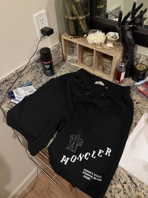 Moncler短裤 — 第 1/4 张图片