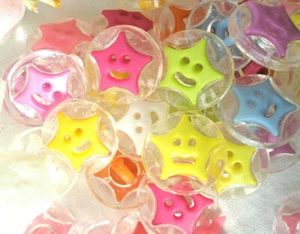 10x Knopf fröhlicher Stern 14mm rund bunt mix Kinder Knöpfe Ösenknöpfe Öse Baby - Bild 1 von 4