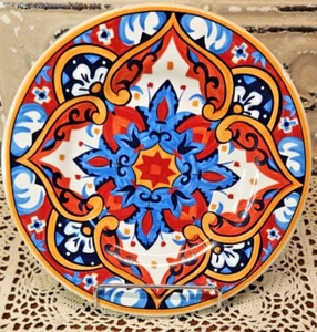 Piatto insalata Vibrant Pier 1 Imports modello "Karina Tile" 8" nuovo con etichetta - Foto 1 di 4