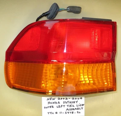Conjunto de luz trasera exterior izquierda Honda Odyssey 2002-2004 nuevo marca TYC Foto 1 de 4