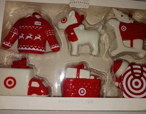 Wondershop Keramik 4" Weihnachtsschmuck. Zielhund, Wagen mehr... 6-teiliges Set. Neu - Bild 1 von 8