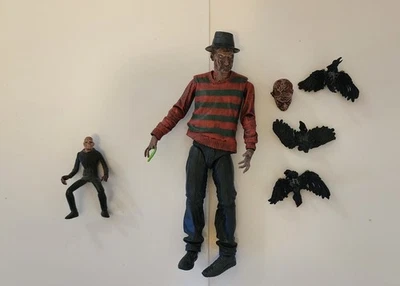 Figura de acción Pesadilla en Elm Street Freddy Krueger 2011 (nuevo) con cuervo/extras Foto 1 de 2