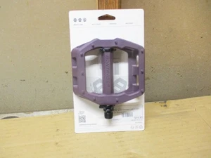 Bontrager Line Comp Flat Pedals Dark Purple 9/16" - Picture 1 of 5