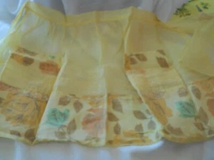 BONET & FERRER - VINTAGE YELLOW SHEER WAIST APRON WITH LACE - Picture 1 of 2