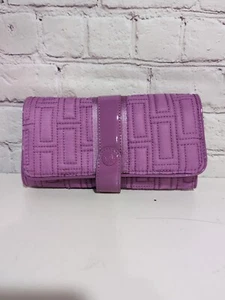 Portafoglio VERA BRADLEY rosa viola trapuntato nylon/pelle brevettata pochette bi pieghevole LEGGI - Foto 1 di 16