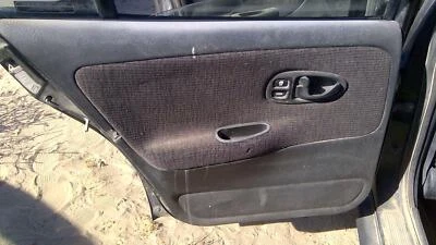 1999-2002 Saturn Sl2 Driver Painel de Guarnição de Porta Traseira Esquerda Apenas OEM Traseiro Preto - Imagem 1 de 4