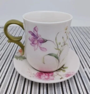 Taza floral de vajilla de té Grace's con platillo pequeño - Imagen 1 de 8