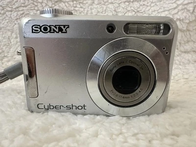 SONY DSC-S650 7.2MP CCD Vintage Digital Camera 100% Working - Image 1 of 4