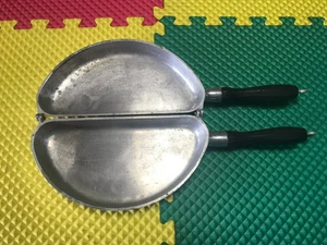 Super Maid Cookware Omelet / Fish Aluminum Folding Pan Wood Handles Nice - Picture 1 of 19