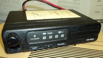 VERTEX VX-2000U UHF Mobile Radio TESTED 100% working - Image 1 of 4