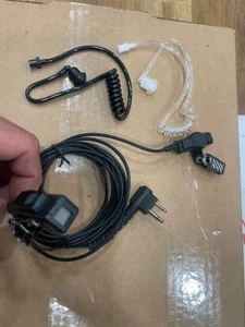 2 WIRE SURVEILLANCE MIC EARPIECE FOR MOTOROLA CP200 PR400 CLS HYT RADIO HEADSET - Picture 1 of 4
