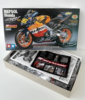 TAMIYA 14096 HONDA RC211V ‘03 Repsol Valentino Rossi 1/12 Komplett - Neu in OVP - Bild 1 von 4