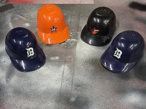Juego de 4 mini cascos de equipos MLB vintage - Imagen 1 de 6