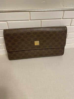 Cartera Larga Celine Macadam Triomphe - Marrón - Buen Estado Foto 1 de 4